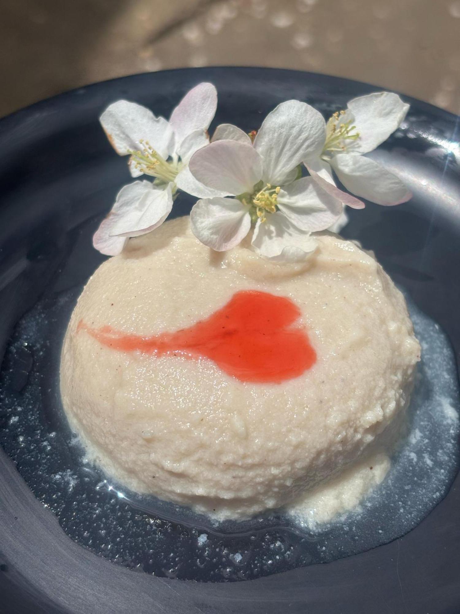 Shalom Guesthouse And Cafe Kalgha Ngoại thất bức ảnh
